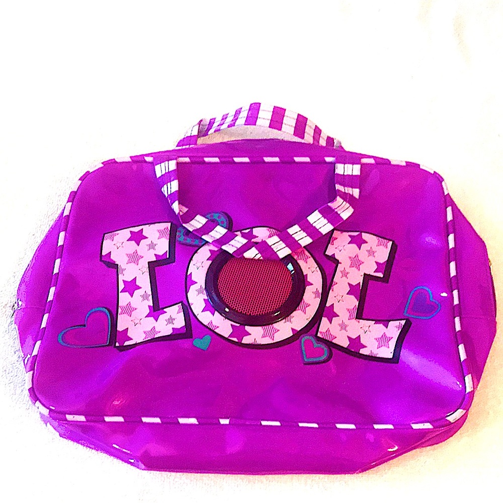 LOL girls carrying case.